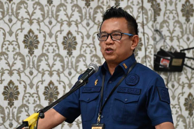 Wakil Ketua DPRD Sibolga, Jamil Zeb Tumori menyampaikan pandangan umum dalam rapat paripurna.