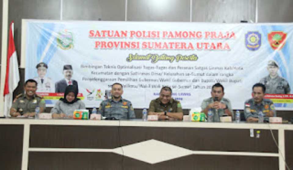 Puluhan Anggota Sat Linmas Ikuti Bimtek Optimalisasi di Aula kantor Bupati Padang Lawas.