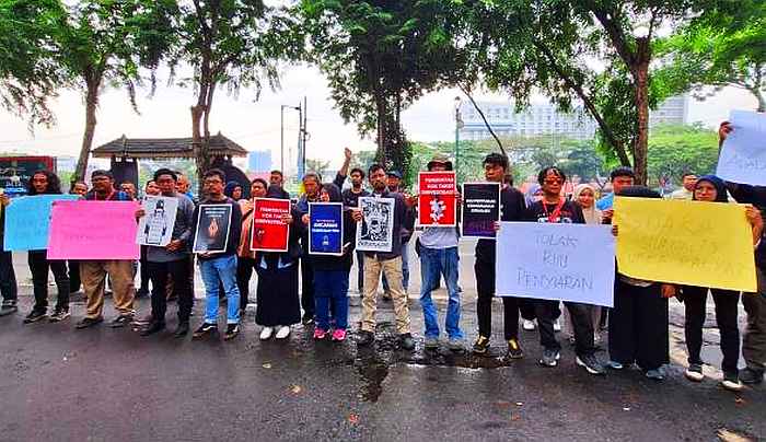Tolak Undang-Undang Penyiaran, Ratusan Jurnalis Demo DPRD Sumut