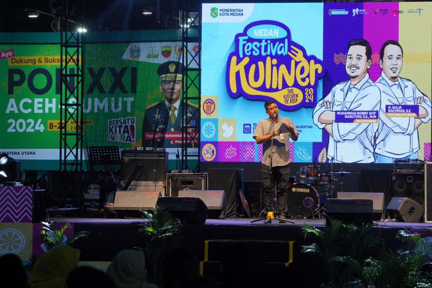 Wali Kota Medan Muhammad Bobby Afif Nasution saat membuka acara Medan Festival Kuliner (MFK) 2024 di Lapangan Benteng Medan, Selasa (10/09/2024).