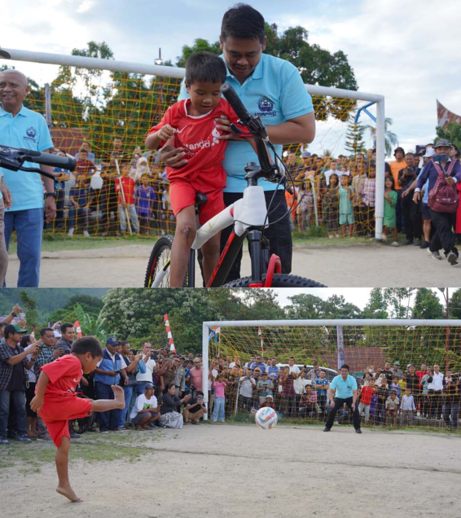Pembukaan Turnamen Sepak Bola Korpri Antar Pemerintah Daerah Memperebutkan Piala Penasihat Korpri Kota Medan Bobby Nasution, di Lapangan Ambarita, Kecamatan Simanindo, Samosir, Senin (16/09/2024) sore.