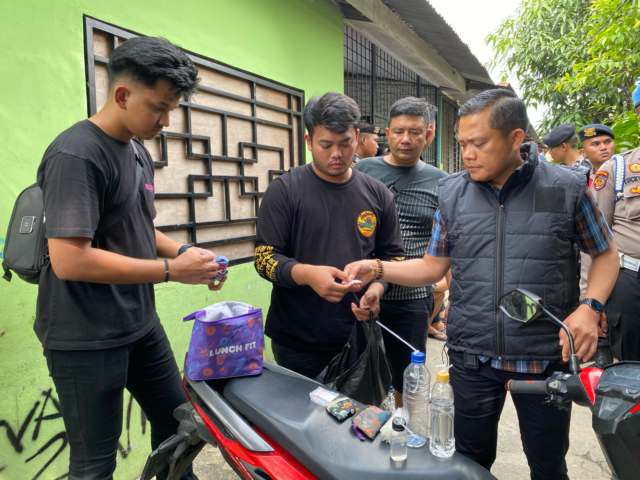 Gerebek markas narkoba kampung lalang, bandar, kurir, hingga pemakai digulung polisi, Selasa (18/2/2025).