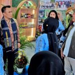 Kepala Dinas Pertanian Kabupaten Simalungun, Jenri Saragih saat di Stand Kabupaten Simalungun. Foto: dokumen Dinas Kominfo Simalungun