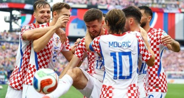Selebrasi Luka Modric dkk usai tekuk Ghana 2-1. (Foto : Google)