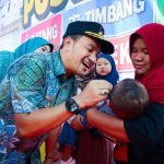 Wali Kota Tebingtinggi, H. Iman Irdian Saragih, membuka kegiatan Kampanye dan Gerakan Masyarakat Hidup Sehat (Germas) dalam Intervensi Serentak Pencegahan Stunting (ISPS) Kota Tebingtinggi Tahun 2026 yang digelar di Puskesmas Pembantu (Pustu) Persiakan, Jalan Pulau Sumbawa, Gang Madura, Kamis (6/8/2026).