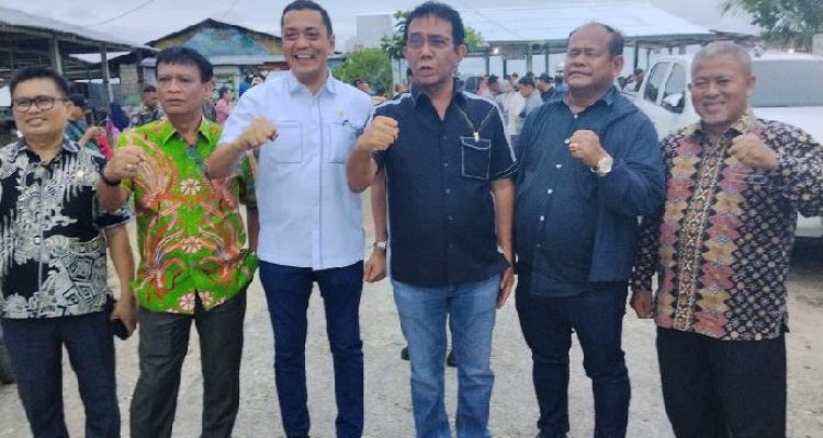Pimpinan dan anggota Komisi D DPRD Sumatera Utara bersama-sama Gubsu Bobby Nasution meninjau pembangunan infrastruktur dan budidaya hasil laut di Nias Utara, Kamis (6/8/2026).