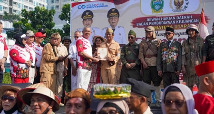 Penjabat (Pj) Sekretaris Daerah Provinsi (Sekdaprov) Sumatera Utara (Sumut) Sulaiman Harahap menghadiri kegiatan Semarak Memperingati Hari Ulang Tahun ke-81 Kemerdekaan Republik Indonesia yang diselenggarakan Dewan Harian Daerah Badan Pembudayaan Kejuangan 45 Provinsi Sumut di Jalan Bukit Barisan, Medan, Minggu (2/8/2026). Foto/Diskominfo Sumut